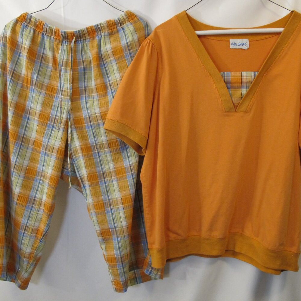 Vicki Wayne 2-piece top and cropped pants in orange  1X/PXL